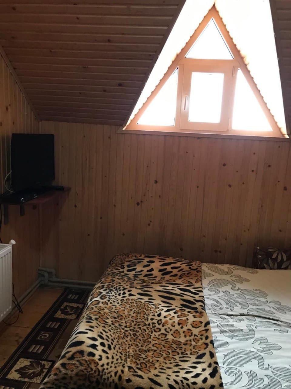 Котедж ,,Тік" Hotel Tatariv Szoba fotó